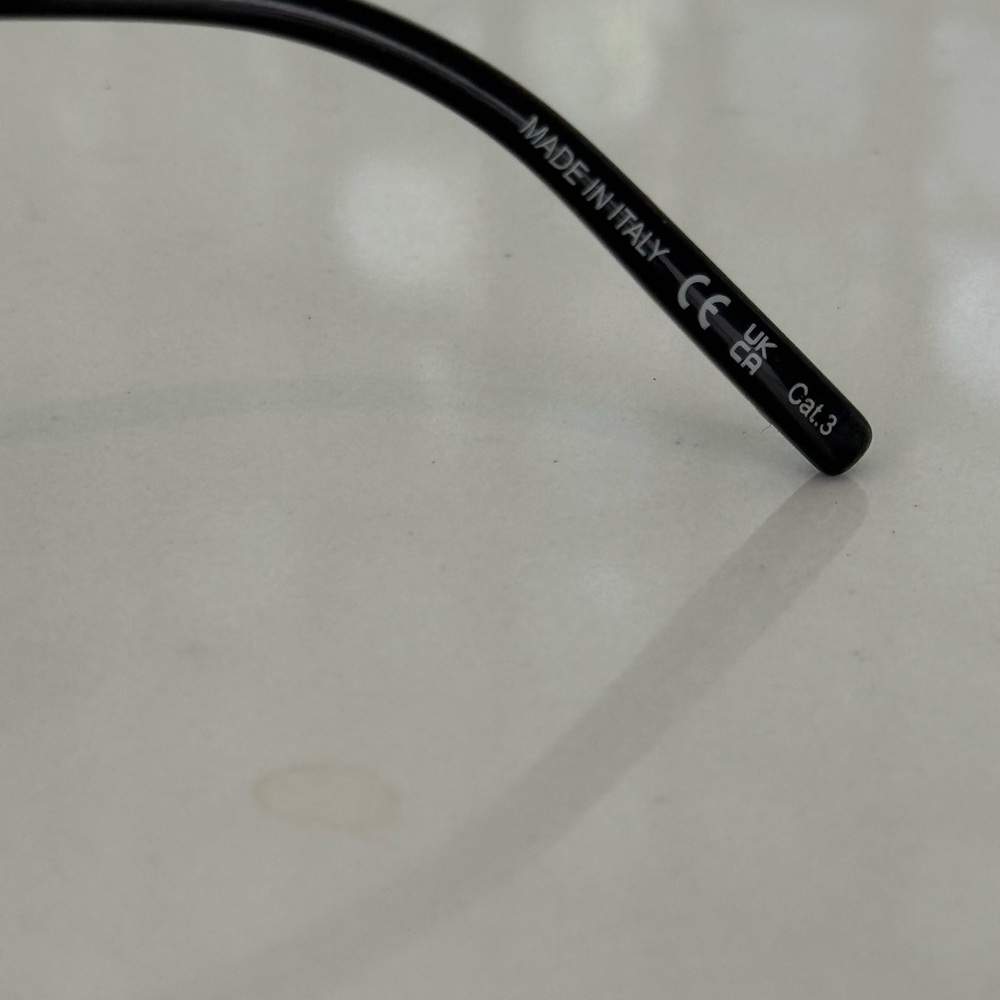 Saint Laurent Black Square Frame Sunglasses - Classic Modern Style - Picture 4 of 5